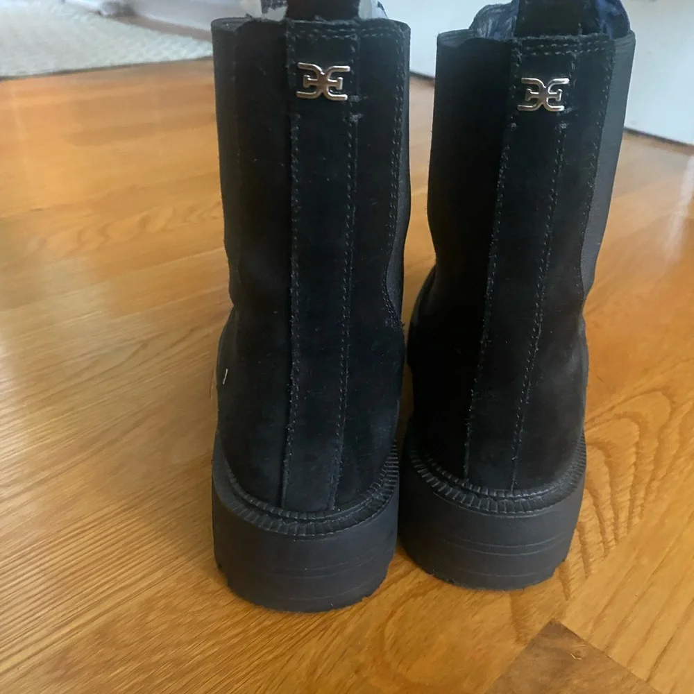 Sam Edelman Black Suede Chelsea Boots (Laguna)